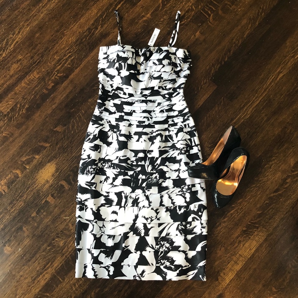White House/Black Market dress NWT!!👍🏻❤️❤️